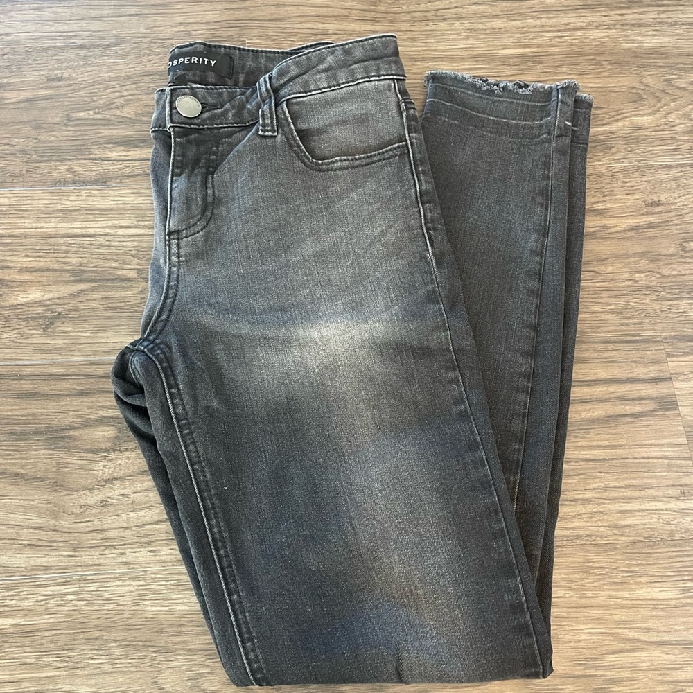 Women’s black skinny jeans